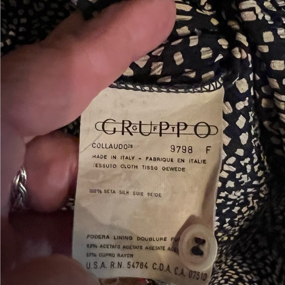 Vintage Valentino Miss V collarless long sleeve Blouse Luxe - Picture 7 of 7